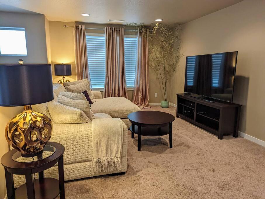 Spacious 3-Bedroom Home With Outdoor Space يوجين، أوريغون المظهر الخارجي الصورة
